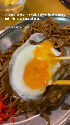 Already broke the yolk before filming haha. But this is a blessed meal. 

Perfect day.