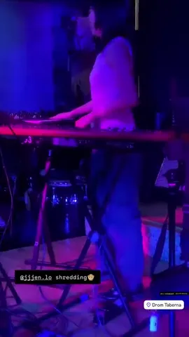 @la.vendertown  @dromtaberna  @jjjen.lo shredding🙊