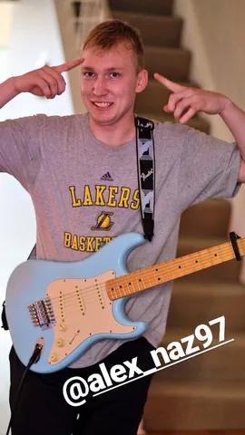 @alex_naz97