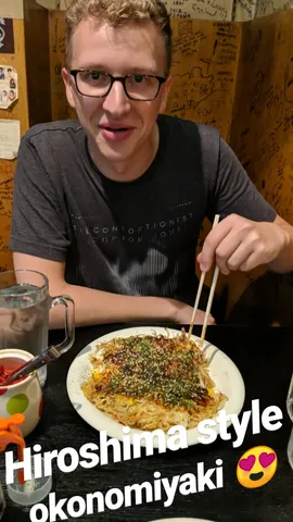 Hiroshima style okonomiyaki 😍